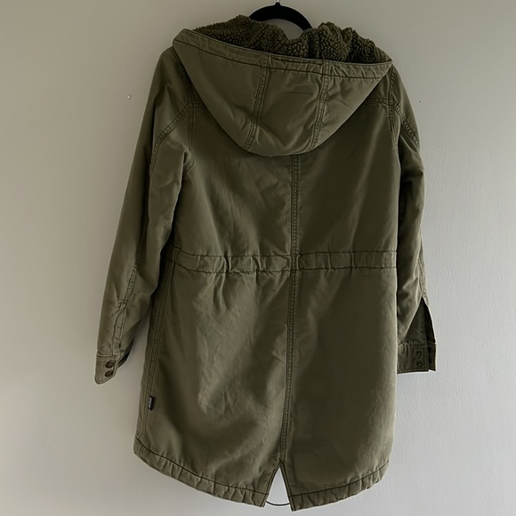 Patagonia Olive Green Hooded Jacket small - Picture 6 of 12